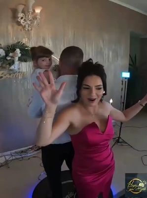 Gro совместимые устройства 2024 Overhead 360 Photo Booth для медленного движения вращения видео селфи