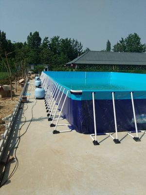 Площадь бассейна с цифровым логотипом 0.9 мм