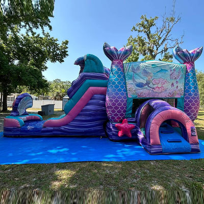 Красочный надувный скамейный замок с водными горками и бассейном