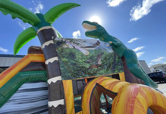 Почувствуйте волнение эпохи динозавров с нашим надувным скакалкой и горки