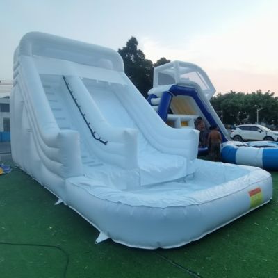 CE/EN71/EN14960 Сертифицированный унисексный белый PVC надувный вышивальник для детских площадок и вечеринок