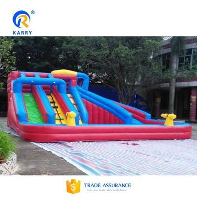 Включает в себя детский надувный водный горкач с бассейном
