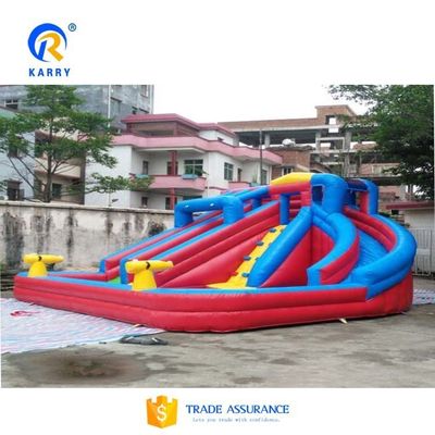 Включает в себя детский надувный водный горкач с бассейном