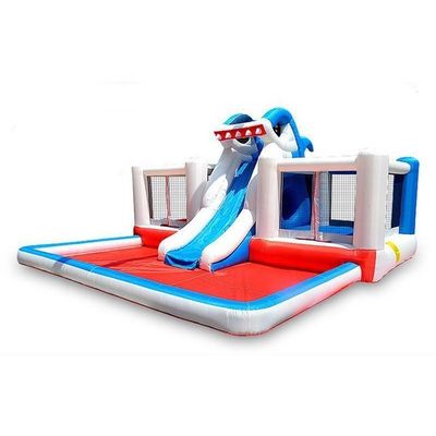 Castle Kids Надувная акула скакалка с водопадом и портативным дизайном
